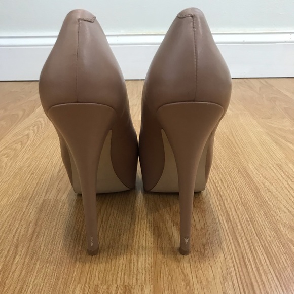 Steve Madden Deja Vu Nude Platform Pumps/Heels - Picture 3 of 4